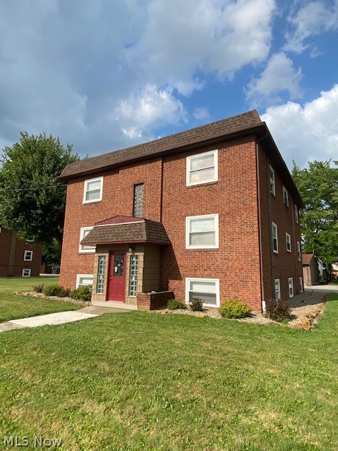 1810 Mahoning Avenue NW Warren OH 44483