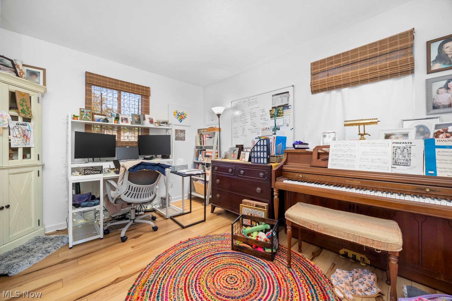 24011 Knickerbocker Road Bay Village OH 44140