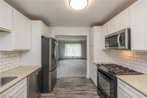 5670 Cherokee Drive Lyndhurst OH 44124