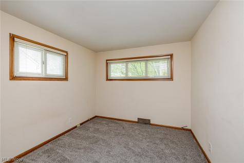 5670 Cherokee Drive Lyndhurst OH 44124