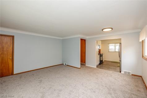 5670 Cherokee Drive Lyndhurst OH 44124