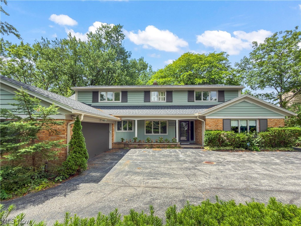 2990 E Belvoir Oval Shaker Heights OH 44122