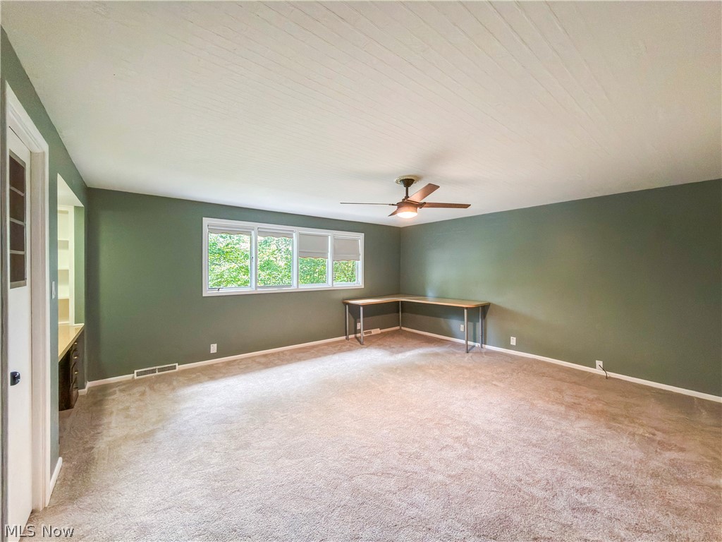 2990 E Belvoir Oval Shaker Heights OH 44122