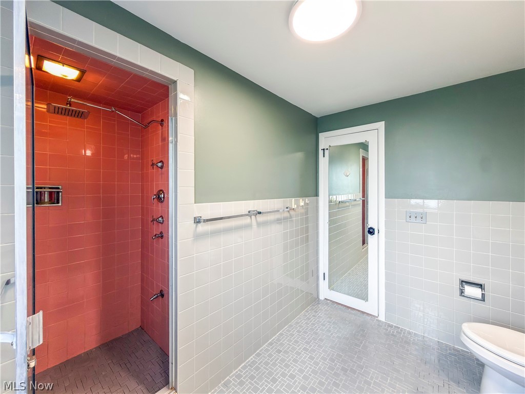 2990 E Belvoir Oval Shaker Heights OH 44122