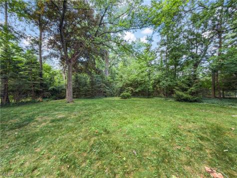 2990 E Belvoir Oval Shaker Heights OH 44122