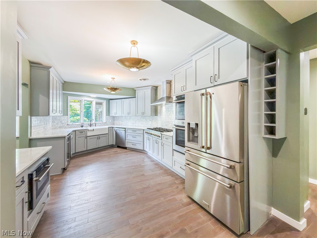2990 E Belvoir Oval Shaker Heights OH 44122