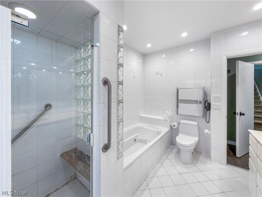 2990 E Belvoir Oval Shaker Heights OH 44122