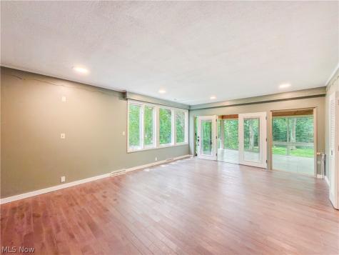 2990 E Belvoir Oval Shaker Heights OH 44122