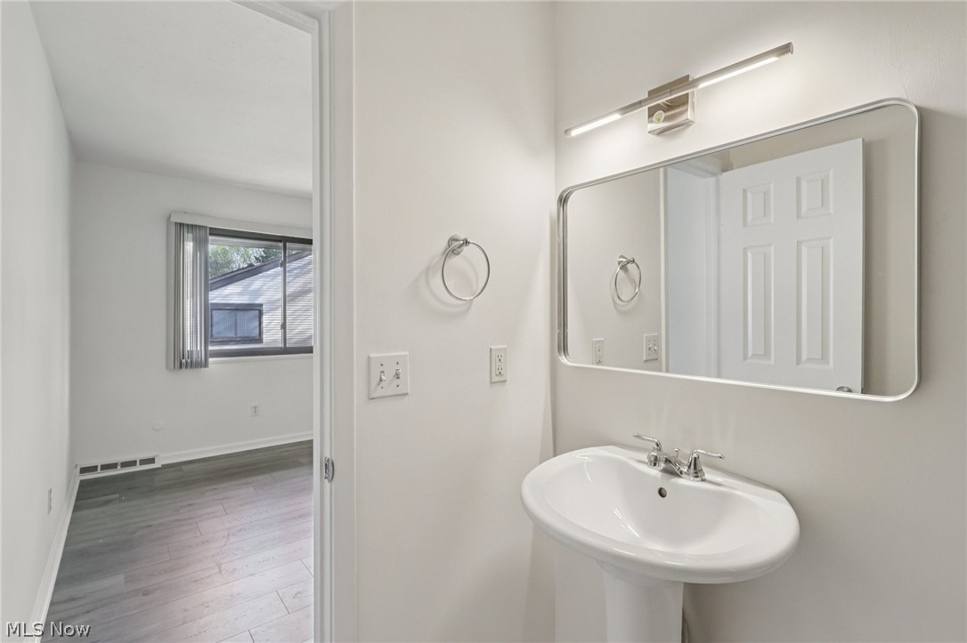 4473 Habersham Lane Richmond Heights OH 44143