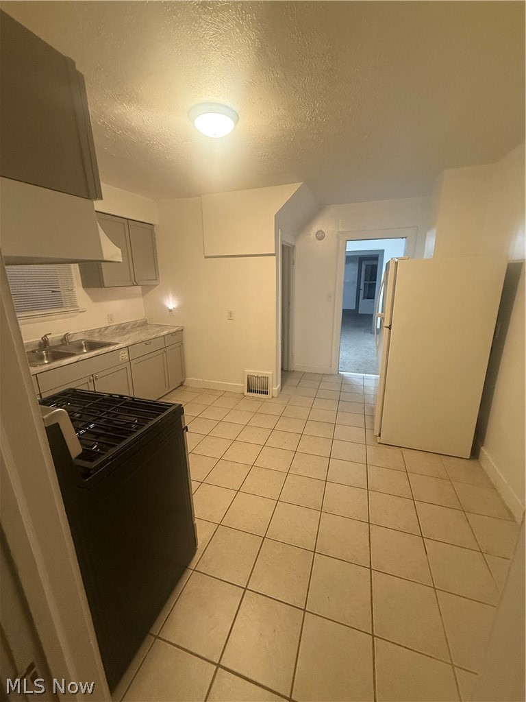56 E Mapledale Avenue Akron OH 44301