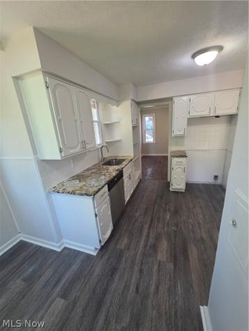 16611 Eldamere Avenue Cleveland OH 44128