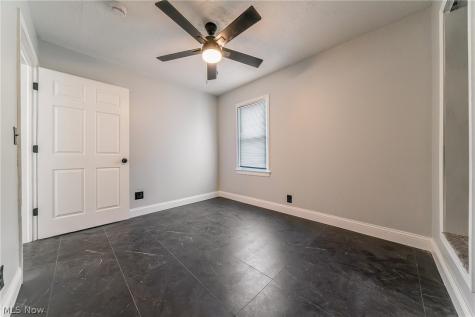 17005 Mapleboro Avenue Maple Heights OH 44137