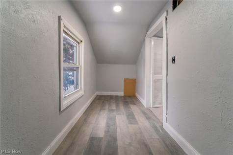 17005 Mapleboro Avenue Maple Heights OH 44137