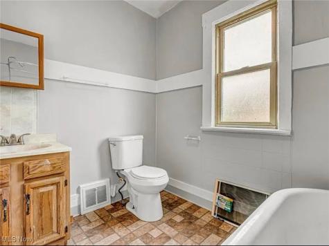 3635 E 49th Street Cleveland OH 44105