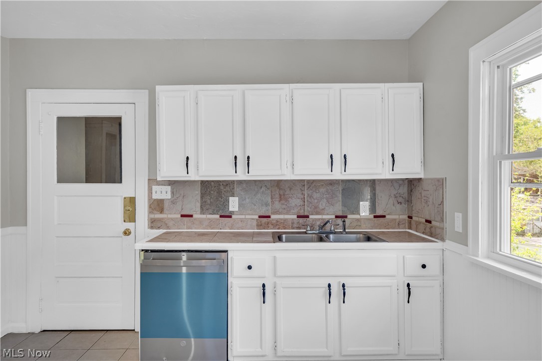 10106 Greenview Avenue Garfield Heights OH 44125