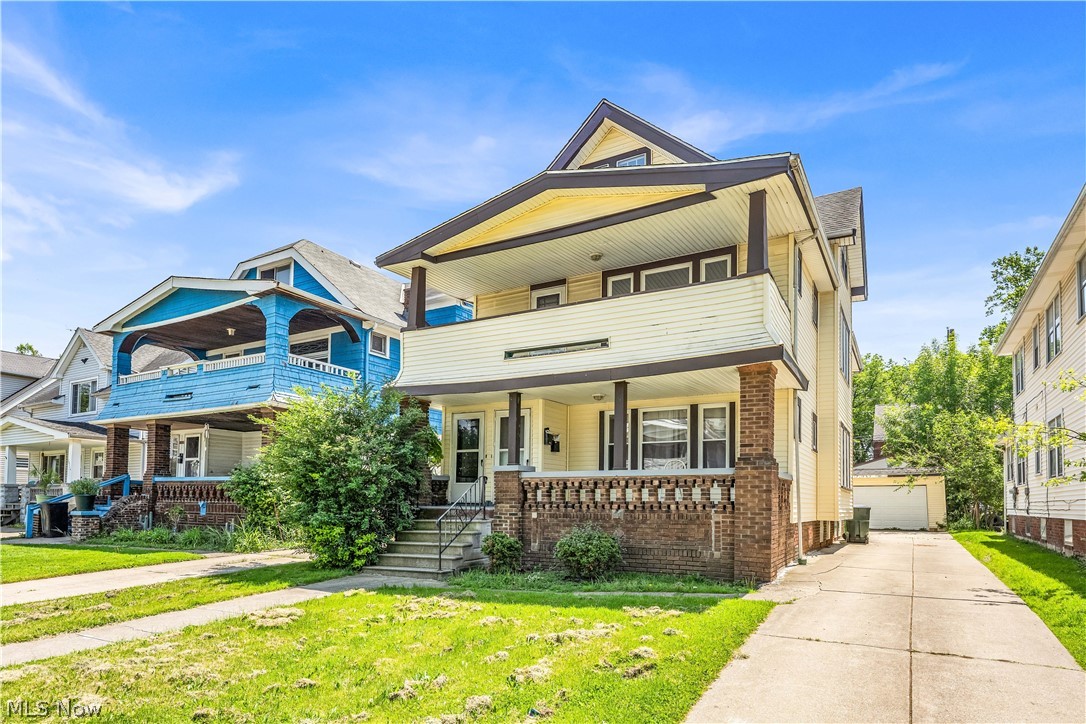 10106 Greenview Avenue Garfield Heights OH 44125