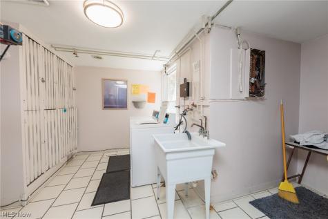 7020 Carriage Hill Drive Brecksville OH 44141