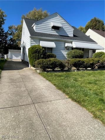 5054 Philip Avenue Maple Heights OH 44137