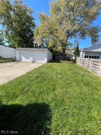 5054 Philip Avenue Maple Heights OH 44137