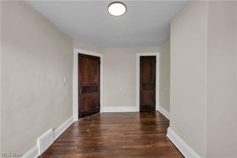 8505 Bancroft Avenue Cleveland OH 44105