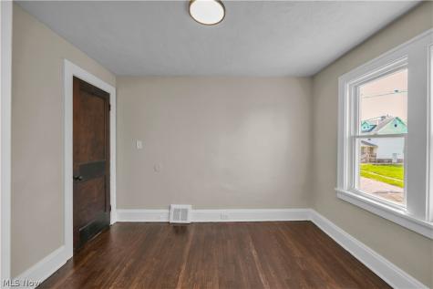 8505 Bancroft Avenue Cleveland OH 44105
