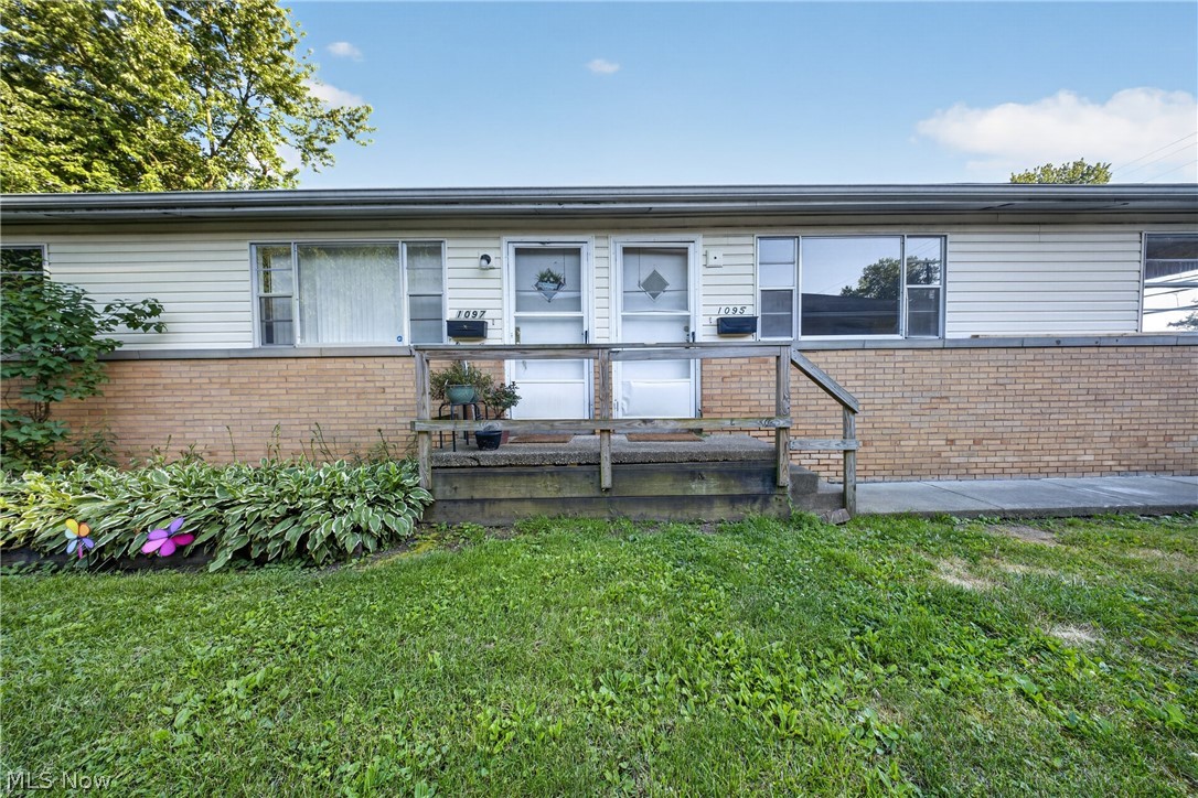 1095 Saint Michaels Avenue Akron OH 44320