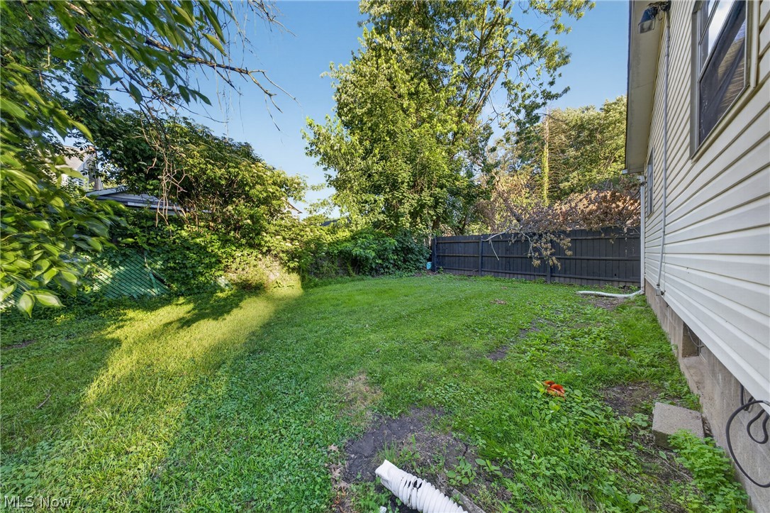 1095 Saint Michaels Avenue Akron OH 44320