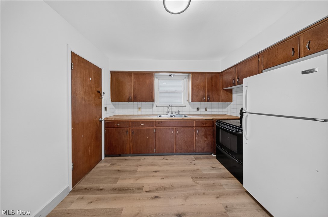 1095 Saint Michaels Avenue Akron OH 44320