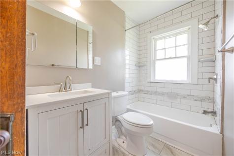 3631 Rolliston Road Shaker Heights OH 44120