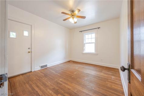 3631 Rolliston Road Shaker Heights OH 44120
