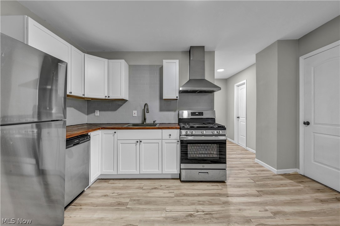 3010 Daisy Avenue Cleveland OH 44109
