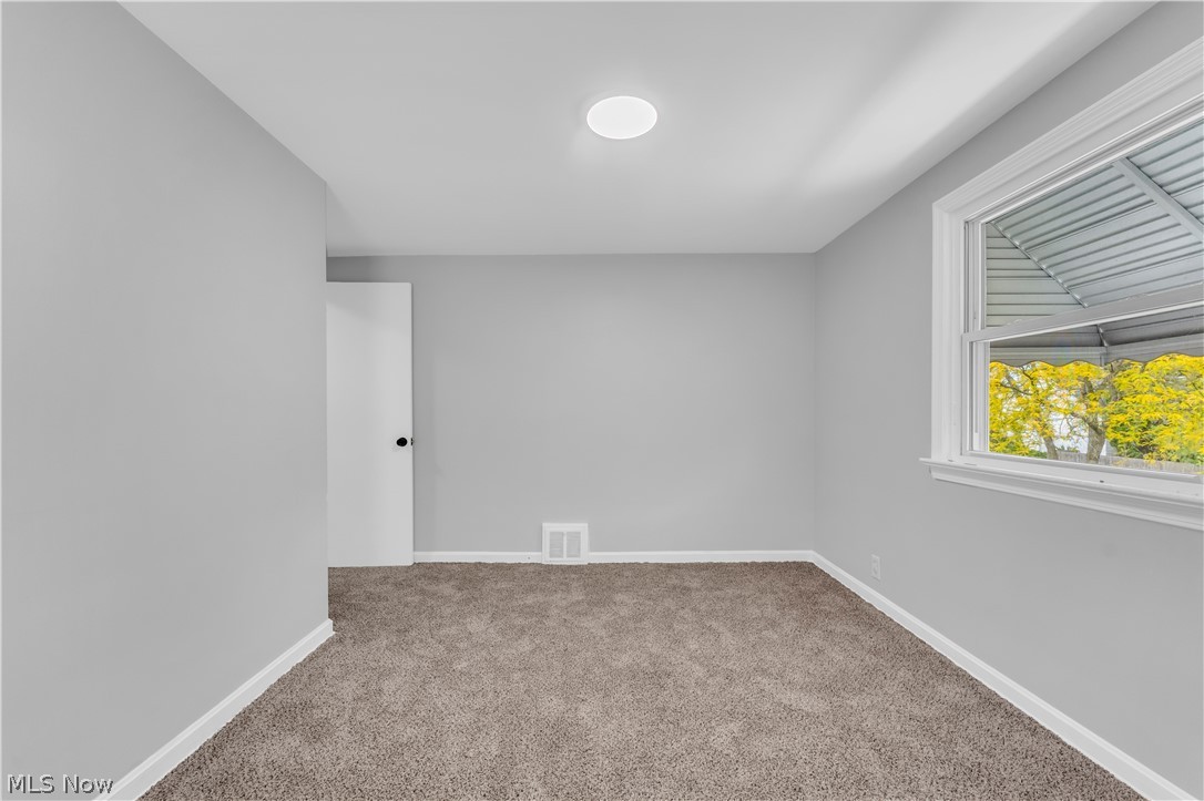 5688 E 141st Street Maple Heights OH 44137