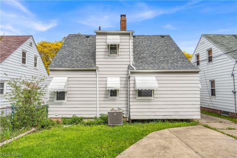 5688 E 141st Street Maple Heights OH 44137