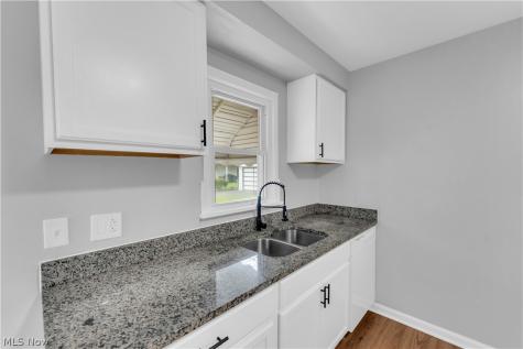 5688 E 141st Street Maple Heights OH 44137