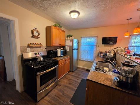 4100 Mapledale Avenue Cleveland OH 44109