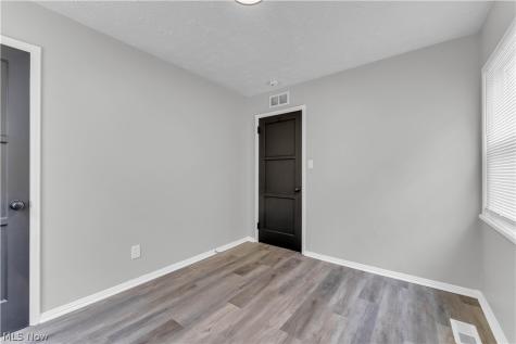 4026 W 144th Street Cleveland OH 44135