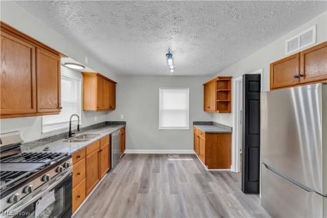 4026 W 144th Street Cleveland OH 44135