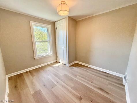 41 Dewhurst Avenue Bedford OH 44146