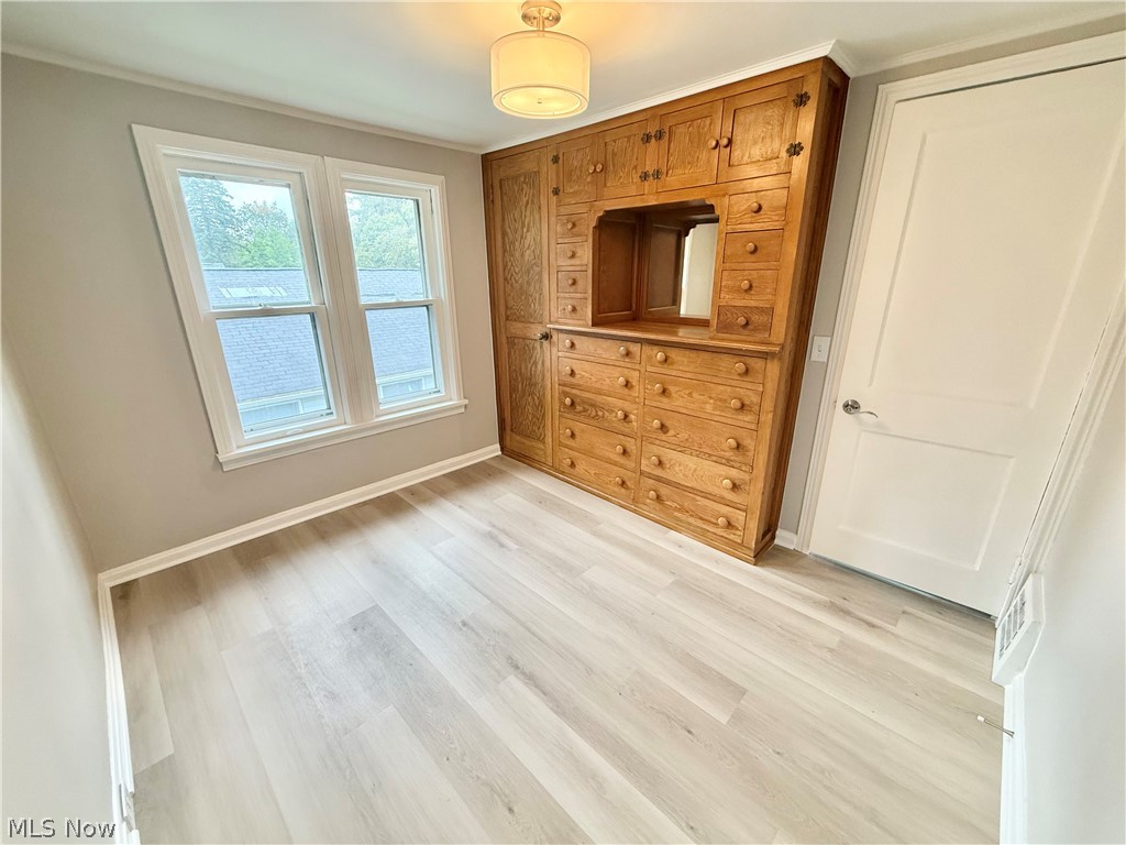 41 Dewhurst Avenue Bedford OH 44146