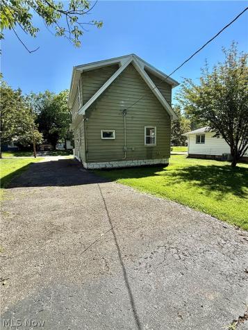 41 Dewhurst Avenue Bedford OH 44146