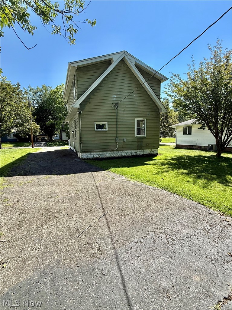 41 Dewhurst Avenue Bedford OH 44146