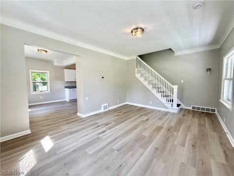 41 Dewhurst Avenue Bedford OH 44146