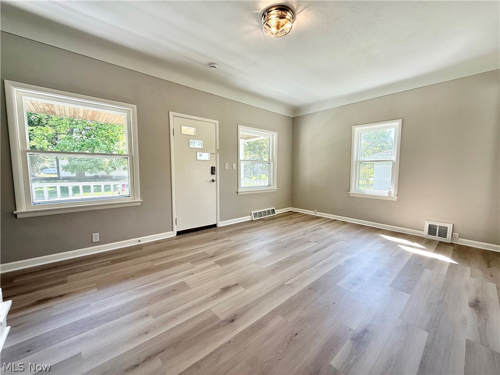 41 Dewhurst Avenue Bedford OH 44146