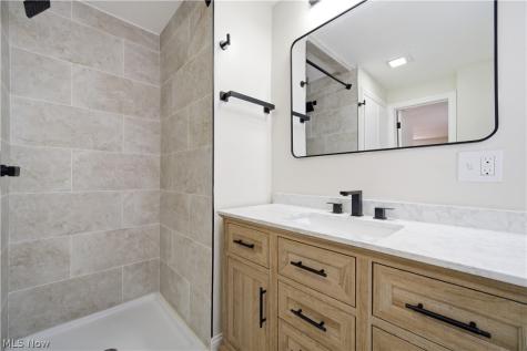 4037 Washington Boulevard University Heights OH 44118