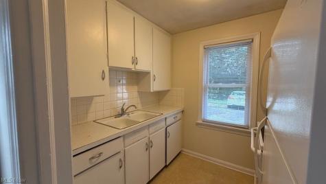 2042 13th Street Cuyahoga Falls OH 44223