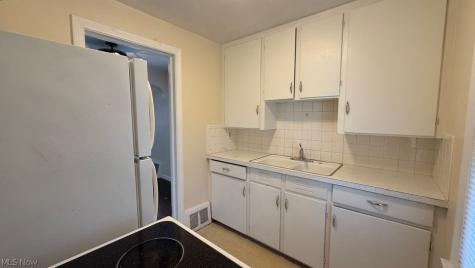 2042 13th Street Cuyahoga Falls OH 44223