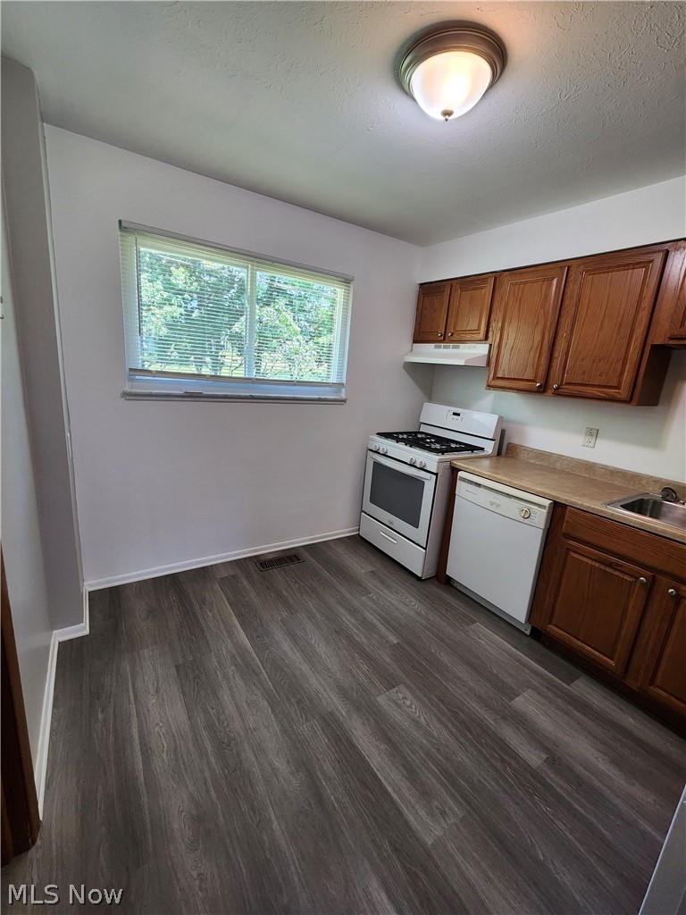 83 E Sprague Road Seven Hills OH 44131