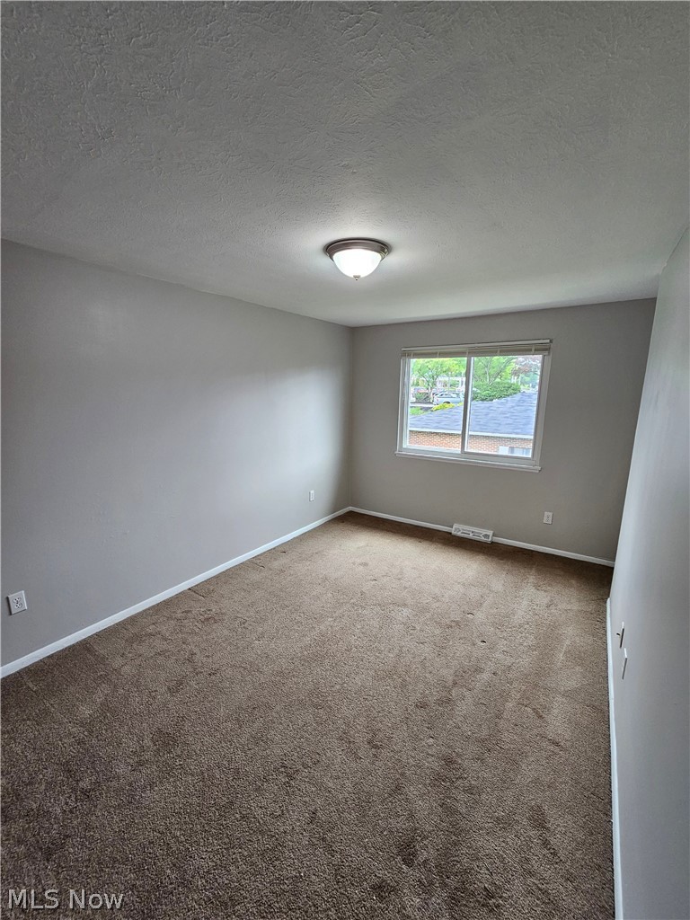 83 E Sprague Road Seven Hills OH 44131