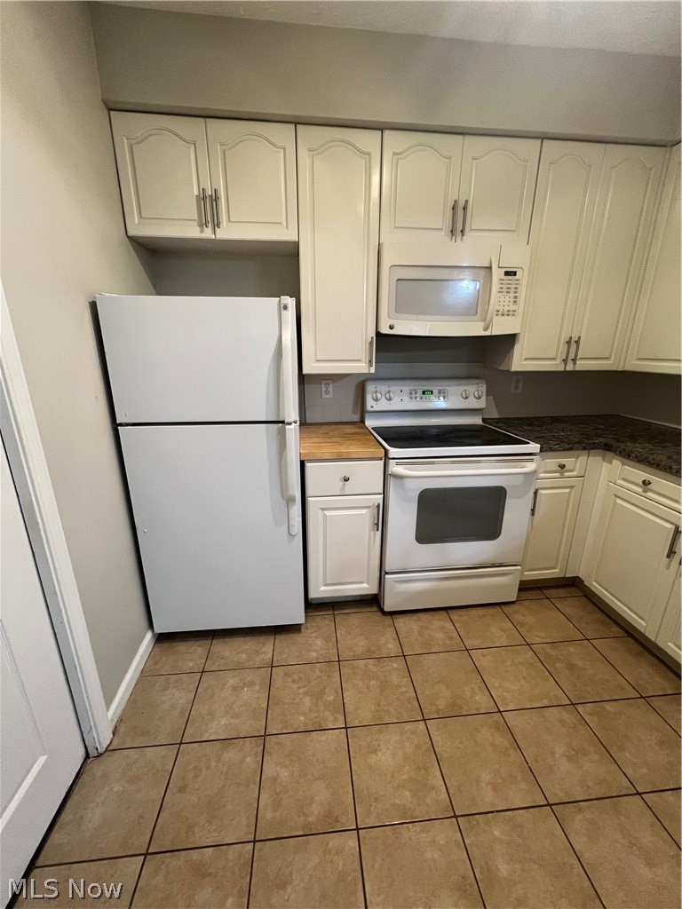 320 Village Pointe Drive Akron OH 44313