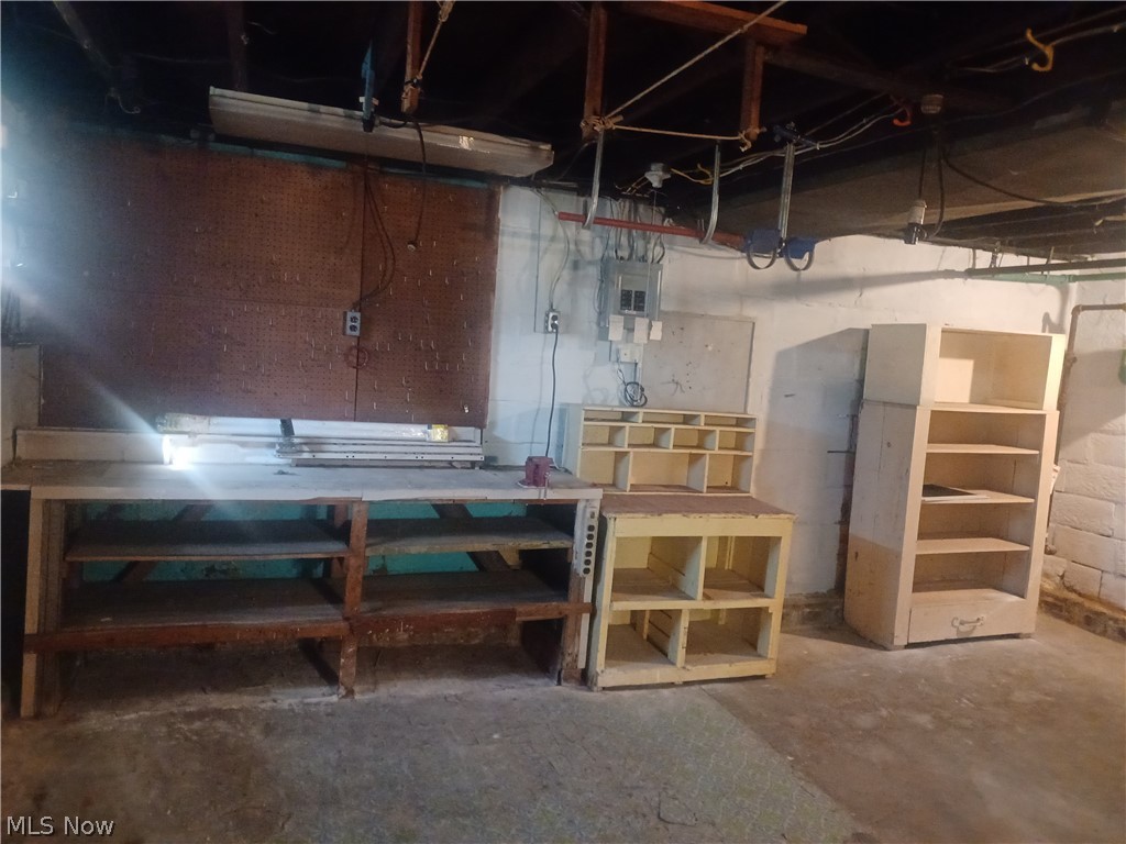 1631 First Street Youngstown OH 44509